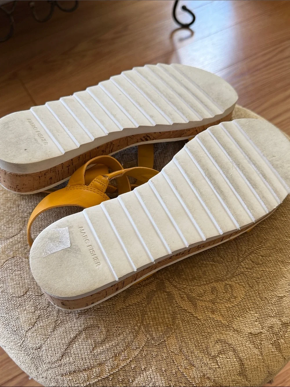 Marc Fisher Mustard Yellow Leather Platform Sandals‎ 7.5